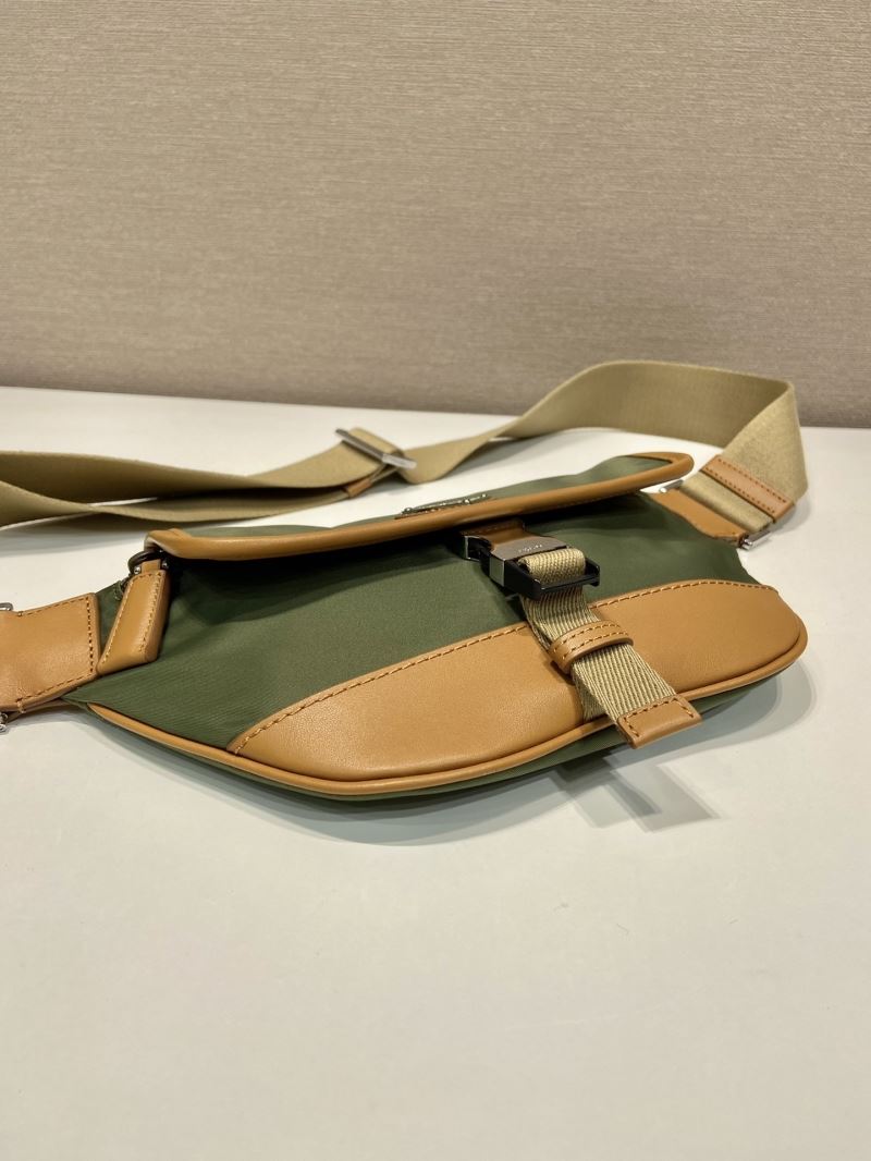 Pra*a waist chest packs